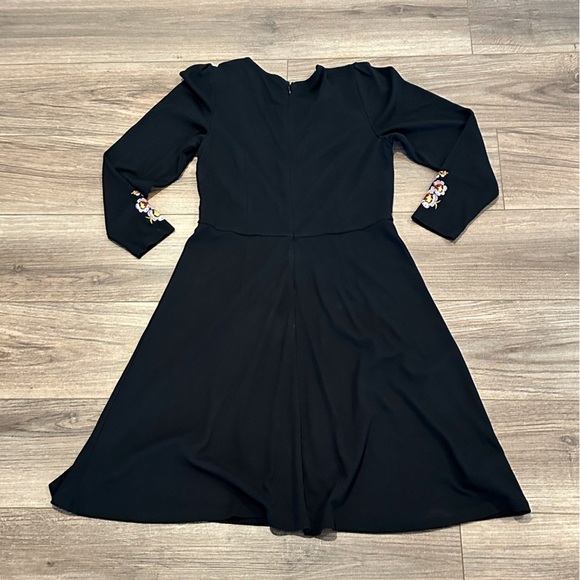 Loft Floral Embroidered Black Dress Size 0 - Picture 6 of 9
